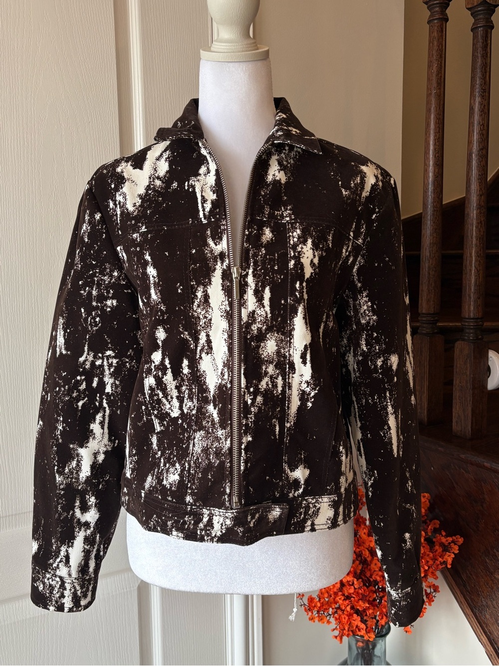 LIKE NEW Zara Brown and White Splatter
Print Jacket Fall